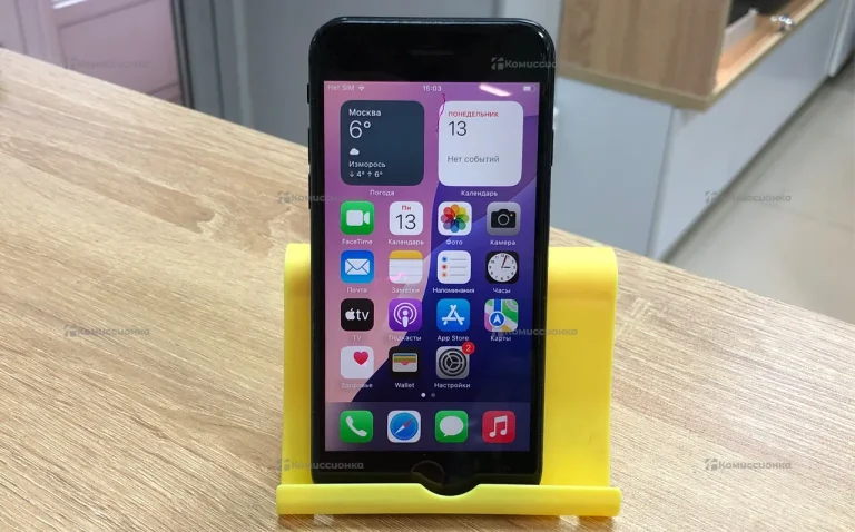 Apple iPhone SE (2020) 3/64 ГБ