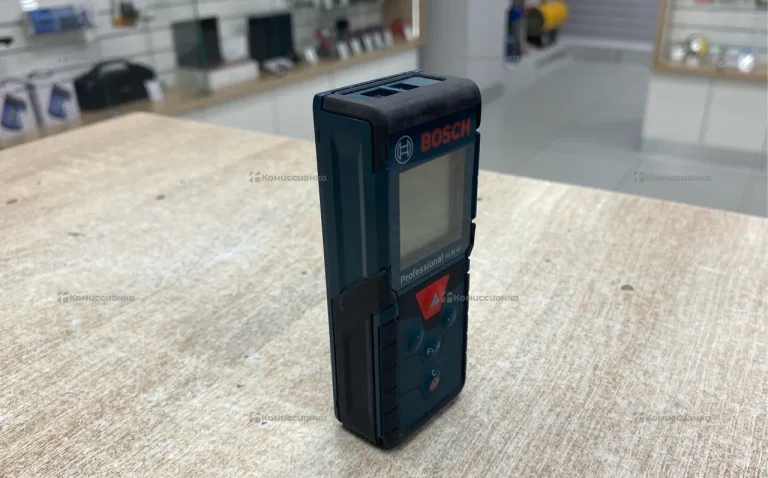 Лазерный дальномер Bosch GLM 40 Professional