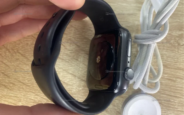 Часы  Apple Watch SE (1gen)