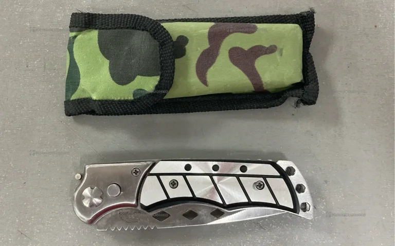 Нож складной металлический