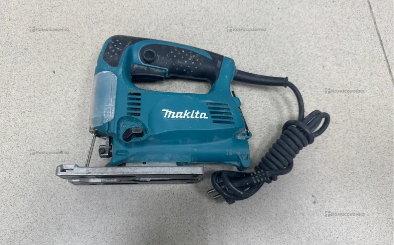 Электролобзик makita 4329