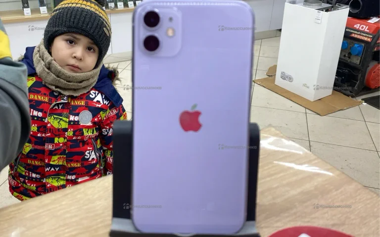 Apple iPhone 11 4/64 ГБ