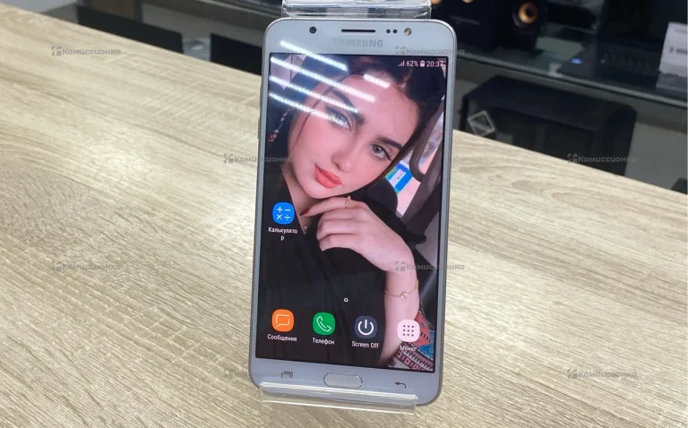 Samsung Galaxy J7 (2016) 2/16 ГБ