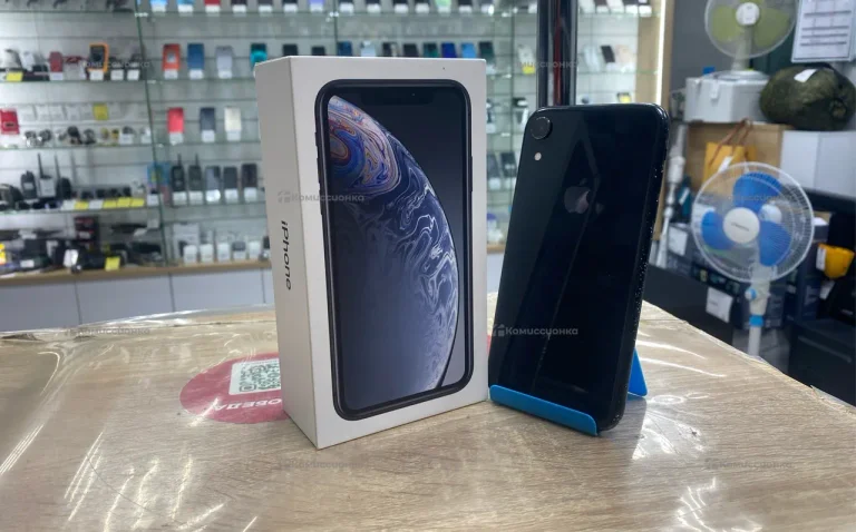 Apple iPhone XR 3/64 ГБ