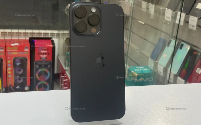 Apple iPhone 15 Pro Max 8/1 ТБ ESIM