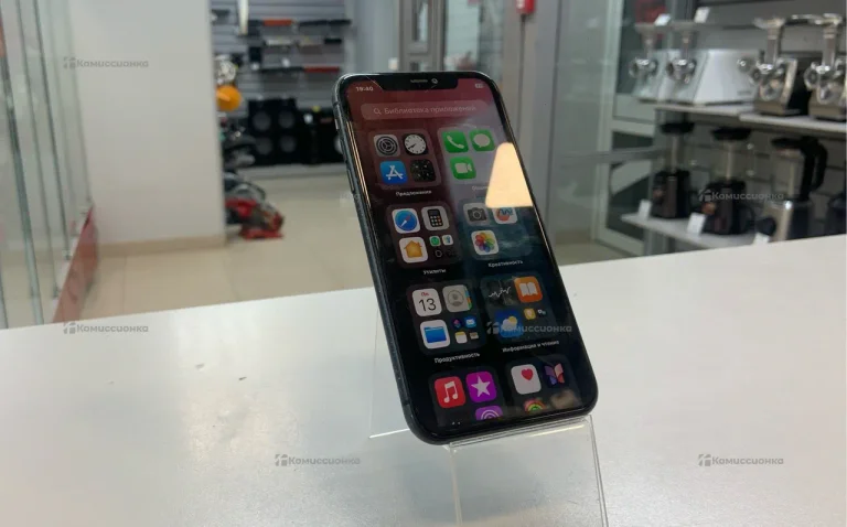 Apple iPhone 11 4/128 ГБ