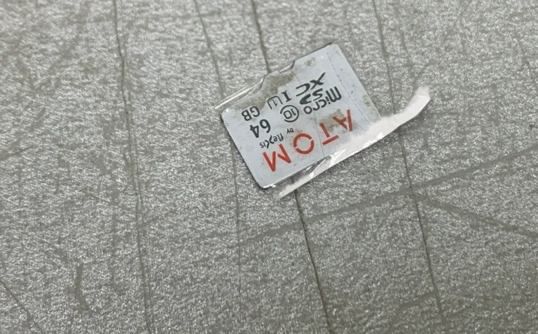 Флешка ATOM 64GB