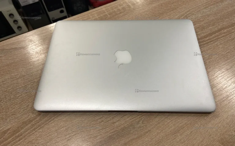 Ноутбук  MacBook Air (13-inch mid 2013)