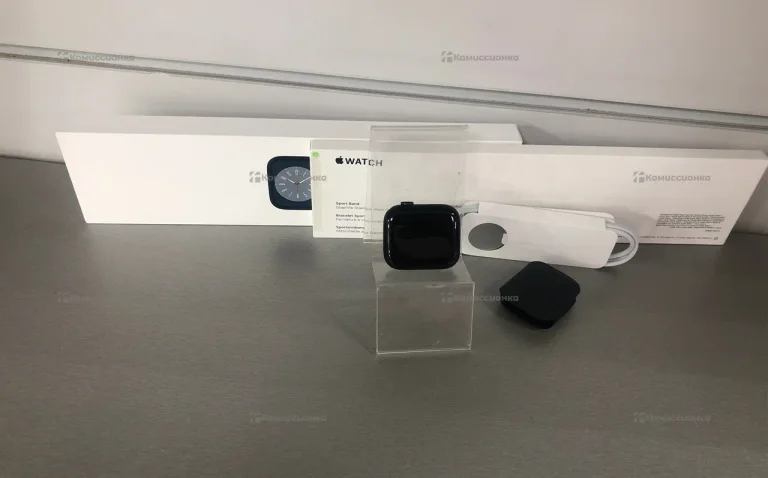 Часы Apple Watch series 8