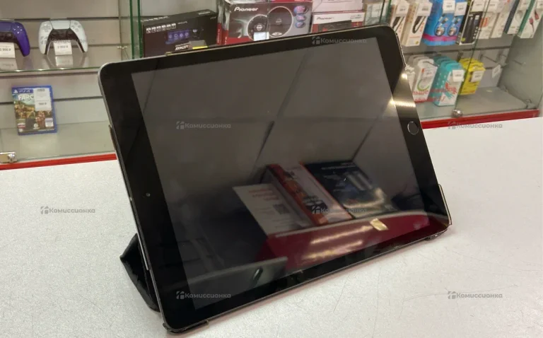Планшет Apple iPad 8 поколения 32 ГБ