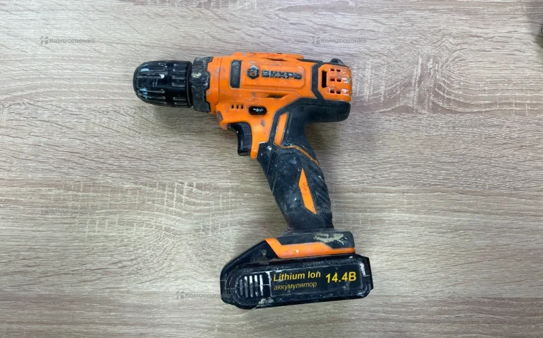 Шуруповерт ВИХРЬ ДА-14Л-2КА