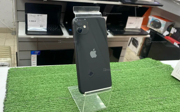 Apple iPhone 11 4/64 ГБ