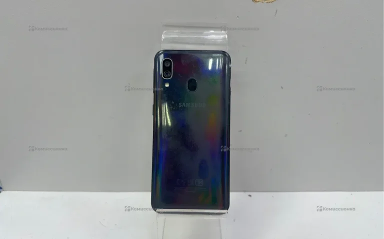 Samsung Galaxy A40 4/64 ГБ