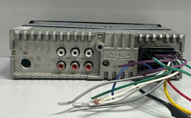 Автомагнитола  Aura amh-520bt