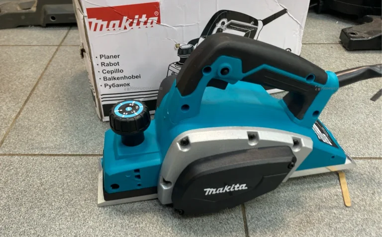 Электрорубанок Makitа