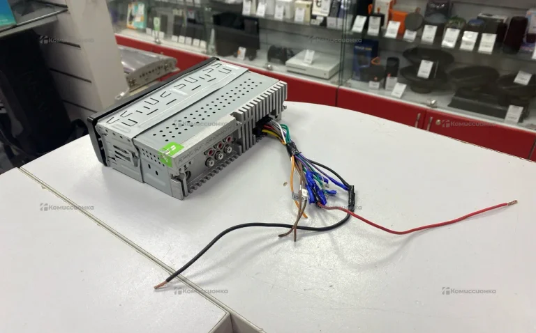 Автомагнитола  Deaf Bonce DB-320DSP