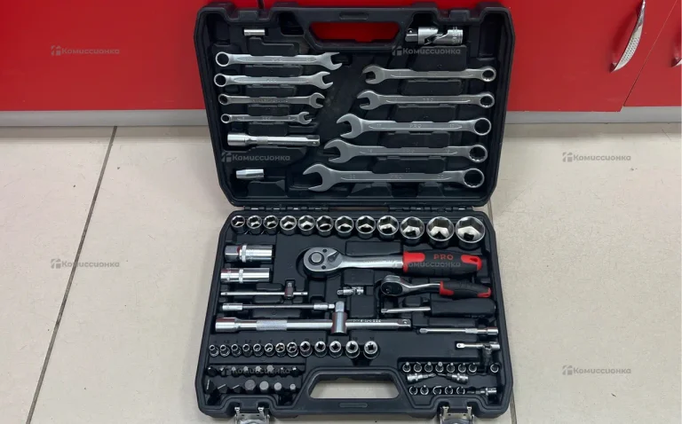 Набор инструментов STARTUL 1/4 , 1/2 6 граней 82 п