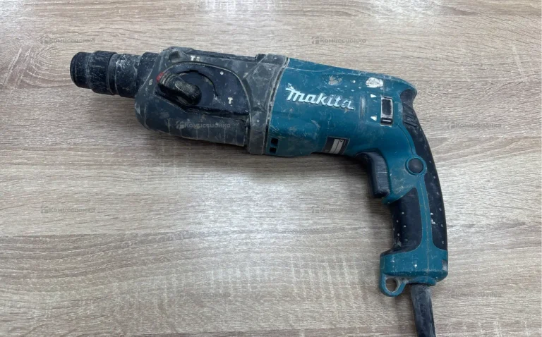 Перфоратор Makita HR2470