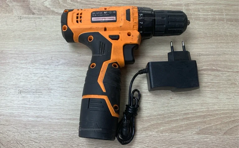 Шуруповерт Вихрь ДА-12Л-2К