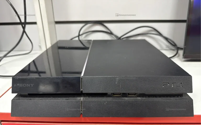 Приставка Sony PS4 Fat 500Gb.