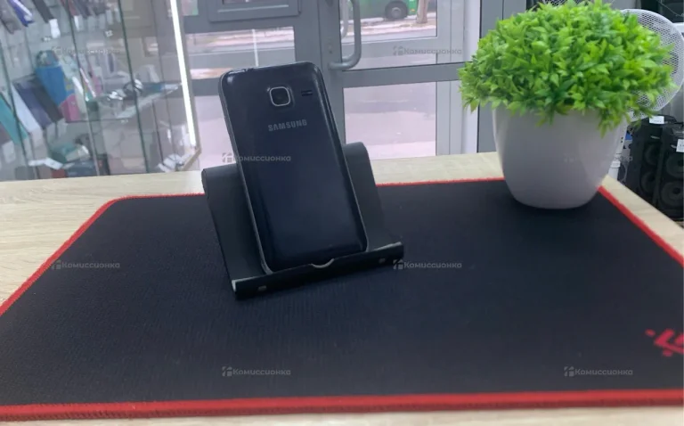 Samsung Galaxy J1 Mini SM-J105H 1/8 ГБ