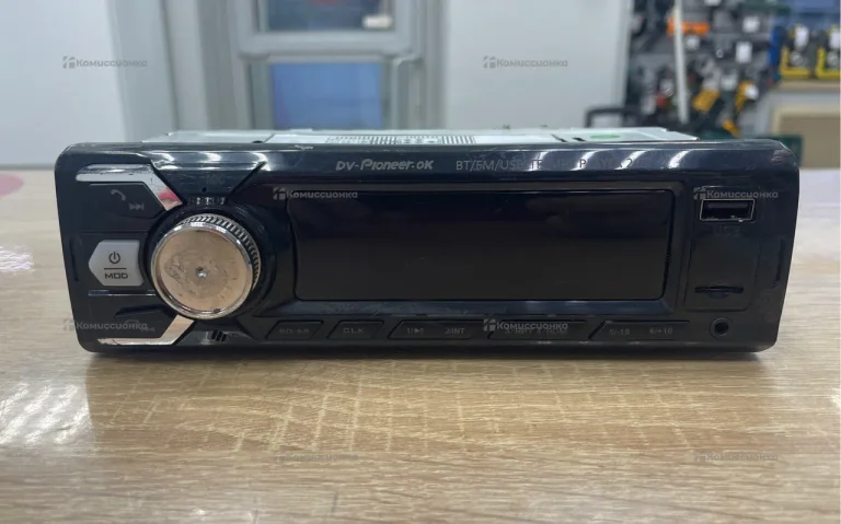 Автомагнитола  Pioner 217