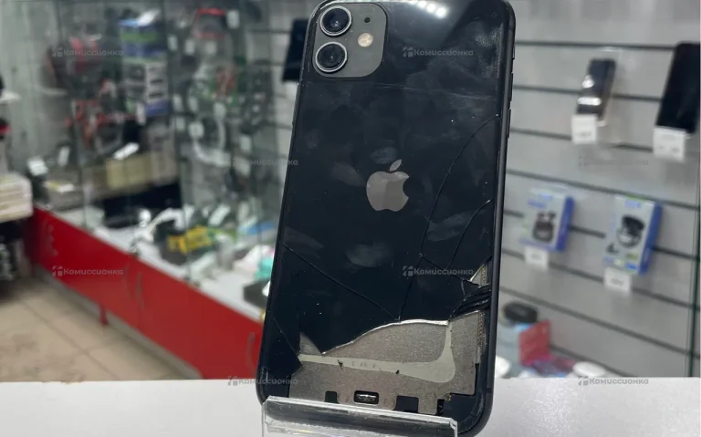 Apple iPhone 11 4/128 ГБ