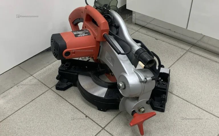 Торцовочная пила Maktec MT230