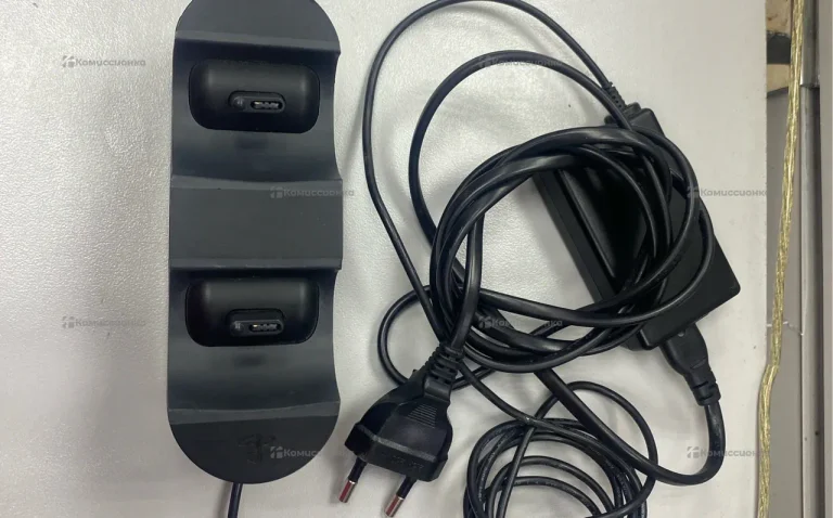 Зарядная станция на два джойстика PS4. CUH-ZDC1