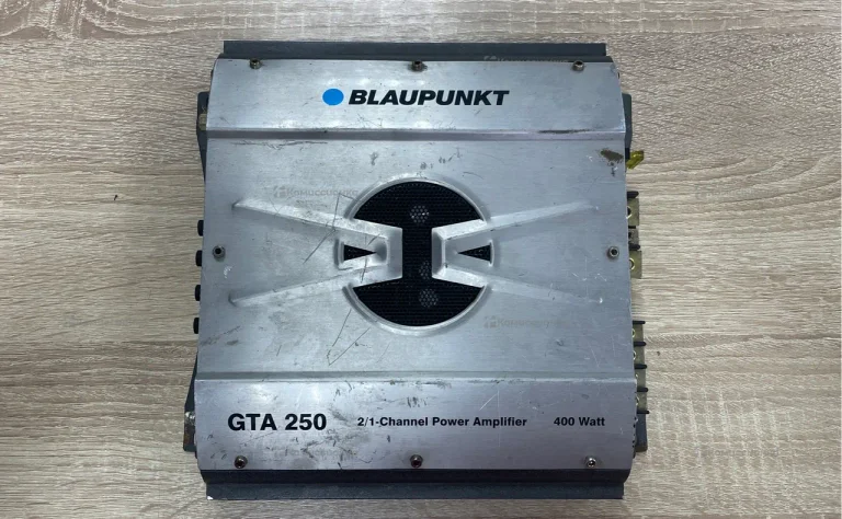 Усилитель  blaupunkt gta 250