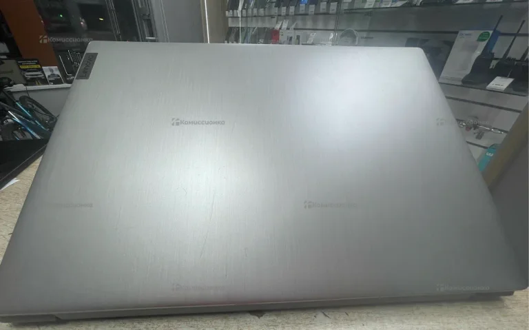 Ноутбук Lenovo 81WE