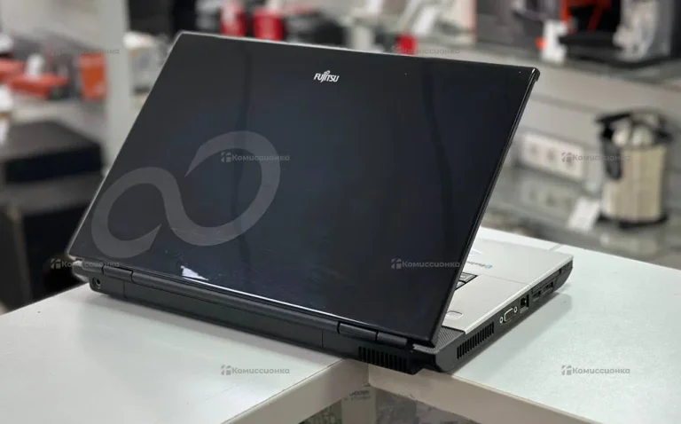 Ноутбук Fujitsu
