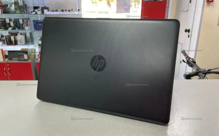 Ноутбук HP 15 DA0333UR