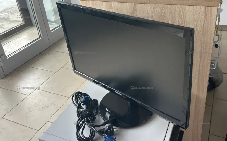 Монитор  Phillips 246v