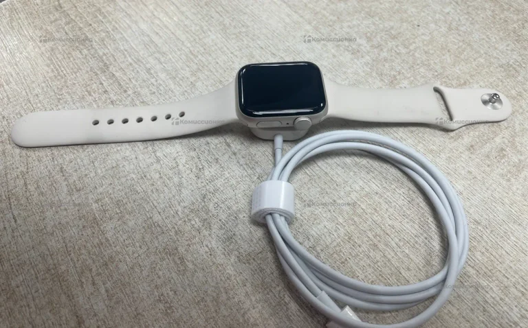 Часы  Apple Watch SE 40mm