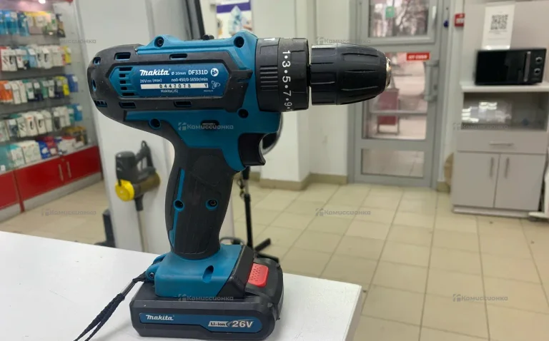 Шуруповерт makita