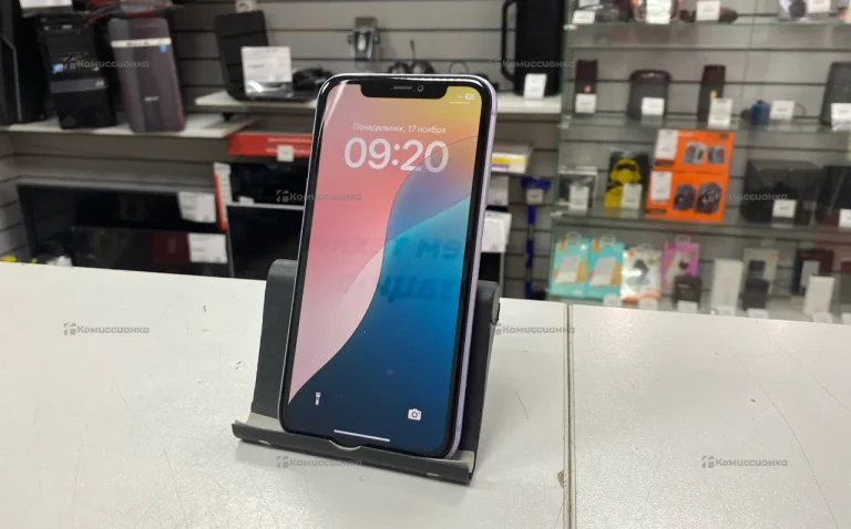 Apple iPhone 11 4/128 ГБ