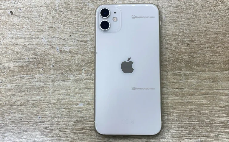 Apple iPhone 11 4/64 ГБ