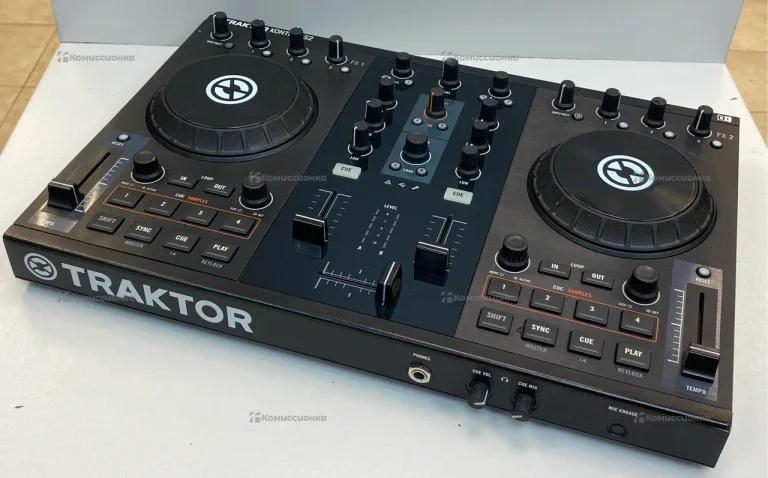 DJ контроллер TRAKTOR KONTROL S2