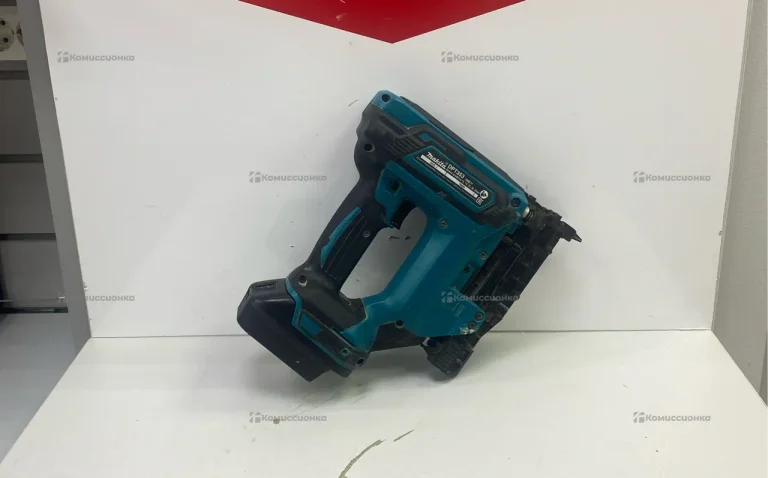 Нейлер makita DPT 353