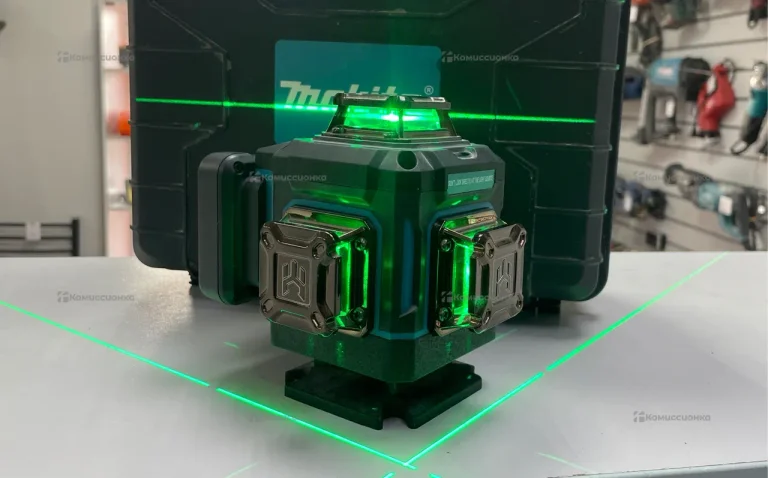 Лазерный уровень Makita 3D реплика