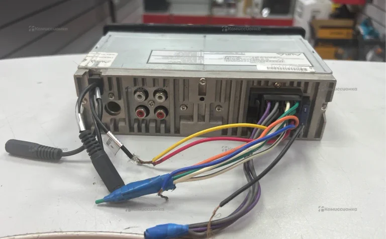 Автомагнитола  Aura AMH-77DSP