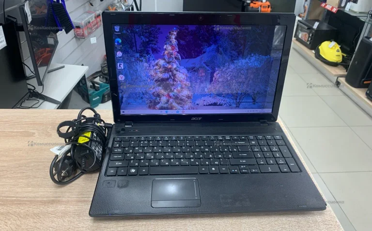 Ноутбук Acer Aspire 5742 I3/4/700