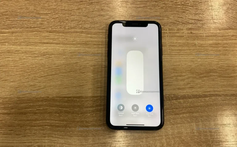 Apple iPhone XR 3/128 ГБ