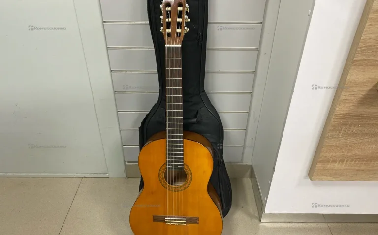 Гитара YAMAHA C40