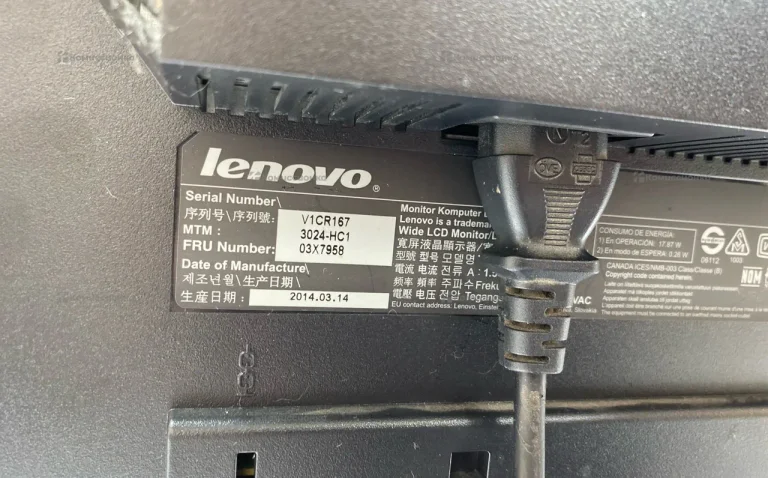 Монитор Lenovo