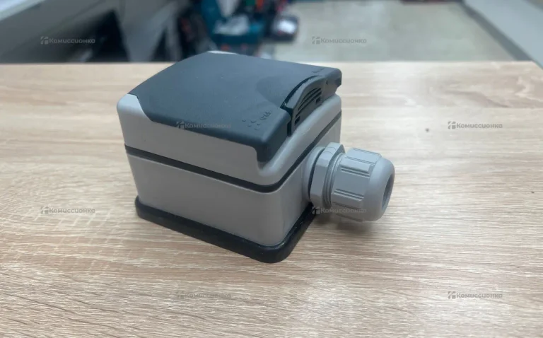 Силовая розетка Legrand 091657