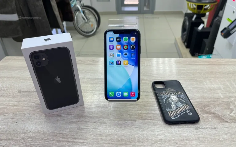iPhone 11 4/64 ГБ