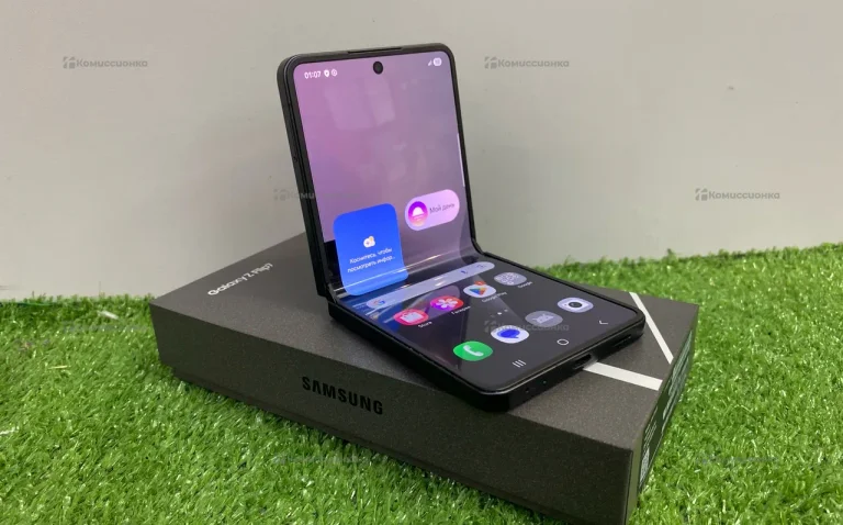 Samsung Galaxy Z Flip7 12/256 ГБ