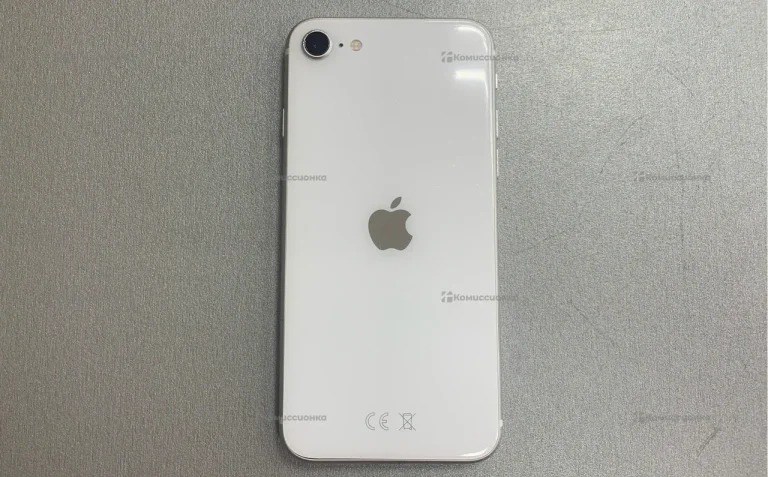 Apple iPhone SE (2022) 4/64 ГБ